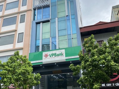 Cho thuê mặt bằng trong tòa nhà 8 tầng mặt phố Yên Lãng.  diện tích 140m2 x 8 tầng, hầm để xe, mặt t 0