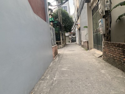 Cần bán gấp 41m đất phố Trạm, gần đường ô tô qua 20m cách phố Trạm 200m, phù hợp mua ở xây nhà 1