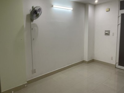 Chính chủ cần cho thuê căn hộ chung cư gấp địa chỉ: võ đình số 8 ta15, p.thới an, q.12 4