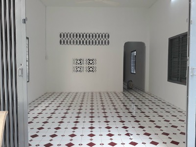 Cho thuê nhà 120m2 số 14 đường Lê Quốc Trinh P.PTH, Q.Tân Phú 1
