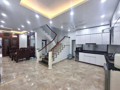 Bán nhà mễ trì, phân lô, 88m, 5t, vỉa hè, kd, ô tô tránh, view công viên, giá đầu tư 1