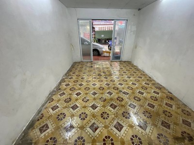 Cho thuê mbkd tầng 1, ngõ 13 phố khuất duy tiến, 45m, mt 3,5m giá 10 triệu/tháng 0