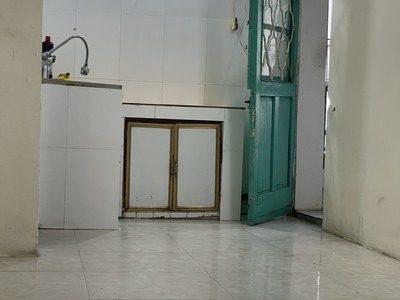 Chính chủ cho thuê căn hộ tập thể mặt đường nguyễn chí thanh nhìn thẳng ra hồ ngọc khánh .  vào ở 4