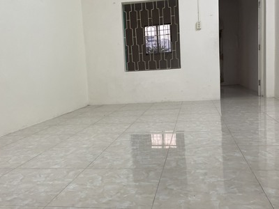 Chính chủ cho thuê căn hộ tập thể mặt đường nguyễn chí thanh nhìn thẳng ra hồ ngọc khánh .  vào ở 1