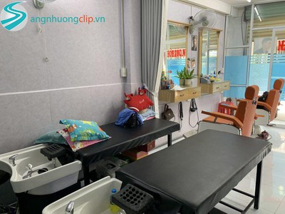 Quận 9   tp thủ đức   sang gấp salon tóc decor mới toàn bộ , thích hợp làm salon   nail   spa, 4