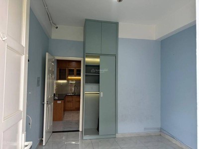 Cho thuê căn hộ chung cư cao cấp ACB tại số 132 Ông Ích Khiêm, quận 11 : - Vị trí: Ông Ích Khiêm 2