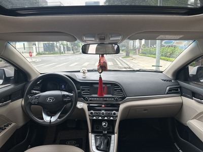 Hyundai Elantra 2020 1.6AT 4
