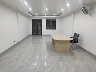 Cho thuê văn phòng Thanh Xuân DT 60m2 full nội thất, thang máy, miễn phí dịch vụ, giá 10tr/th 1