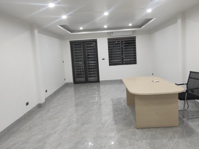 Cho thuê văn phòng Thanh Xuân DT 60m2 full nội thất, thang máy, miễn phí dịch vụ, giá 10tr/th 2