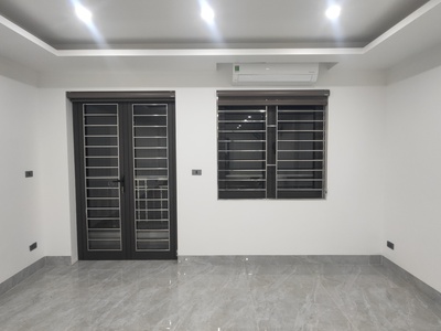 Cho thuê văn phòng Thanh Xuân DT 60m2 full nội thất, thang máy, miễn phí dịch vụ, giá 10tr/th 3