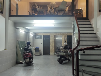 Cho thuê văn phòng Thanh Xuân DT 60m2 full nội thất, thang máy, miễn phí dịch vụ, giá 10tr/th 6