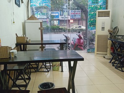 Mặt phố nguyễn văn cừ,  đoạn phố kd sầm uất nhất quận, mặt đường 60m, vỉa hè đá bóng. 0