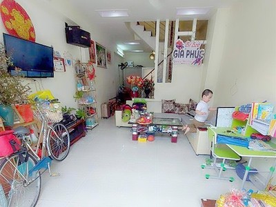 Bán nhà mặt ngõ ngô gia tư, ô.tô đỗ cửa, 40m 3 tầng giá 2.5 tỉ phía chợ cát bi 1