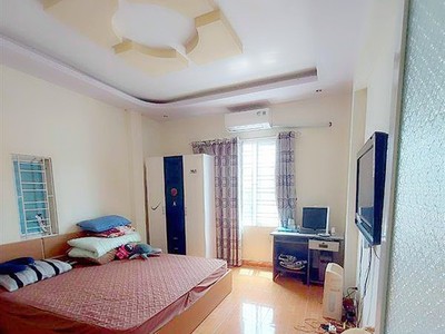 Bán nhà mặt ngõ ngô gia tư, ô.tô đỗ cửa, 40m 3 tầng giá 2.5 tỉ phía chợ cát bi 2