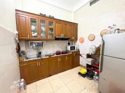 Cần cho  thuê nhà riêng ngõ khâm thiên, đống đa, dt 30m - 4 tầng, 3 ngủ, 2 wc, full đồ, giá 11 triệu 1