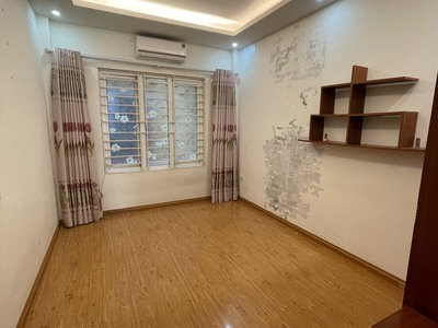 Cho thuê nhà 30m2x5.5 tầng ở ngõ 132 đường Cầu Giấy 4