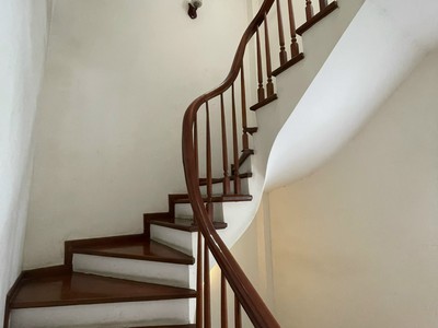 Cho thuê nhà 30m2x5.5 tầng ở ngõ 132 đường Cầu Giấy 6