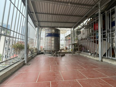 Cho thuê nhà 30m2x5.5 tầng ở ngõ 132 đường Cầu Giấy 8