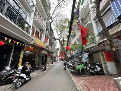 Bán nhà phố huỳnh thúc kháng đống đa, kd - vỉa hè - ôtô - 40m2 - mặt tiền 4m - giá 14 tỷ hơn  tl 0
