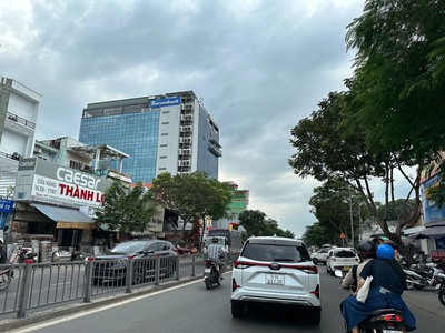 Nhà phố 5 lầu hiếm hẻm 220 nguyễn oanh 92m2 có hầm gần chợ căn cứ kd tốt 14 tỷ. 0