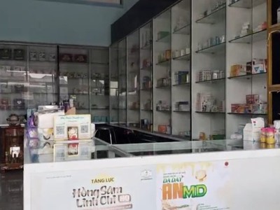 Sang nhượng quầy thuốc 2