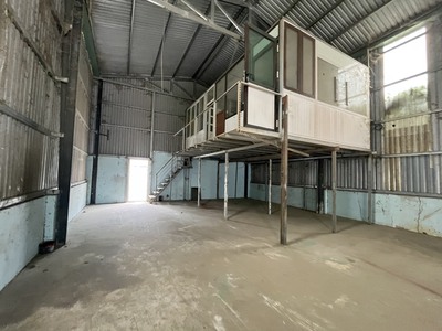 Xưởng hơn 400m2 giá rẻ, đường xe tải, sẵn 3fa, gần quốc lộ, mộc, cơ khí 3