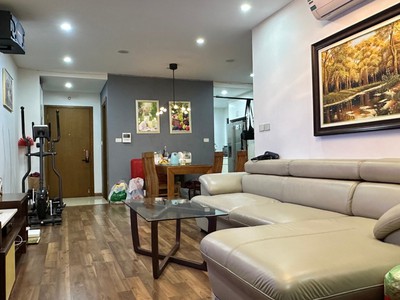 Chính chủ bán căn hộ 2715 r3 - trục 15 - tầng trung - toà r3 địa chỉ: dự án goldmark city, đường hồ 1