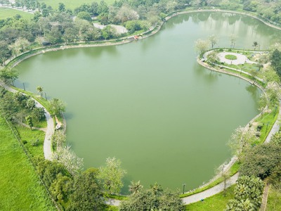 Cần tiền bán gấp căn góc 4 ngủ 132m2 n01 t1 ngoại giao đoàn view hồ cực đẹp giá bán 70tr/m2, nt xịn 2