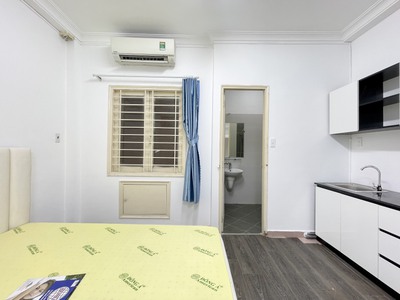 Cho thuê studio full nội thất có cửa sổ thoáng mát ngay tại Đoàn Thị Điểm Phú Nhuận 4