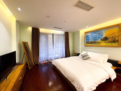 Tòa chdv 180m2 x 10t, mt 5m, đẹp nhất phố hàng bông, hoàn kiếm. giá 165 tỷ. 3