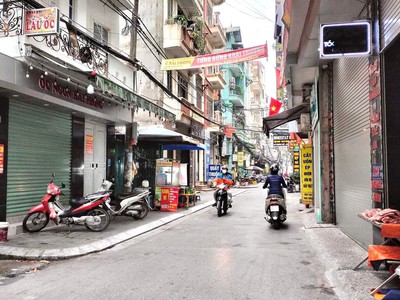 B.á.n nhanh căn nhà gân học viện tài chính - bắc từ liêm - dt80m2 - mt8.3m- giá 8ty - mặt ngõ ô tô 1