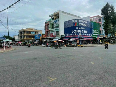 KHU DÂN CƯ 586: Bán 2 nền góc đường Bùi Quang Trinh và đường 28 gần chợ. 2