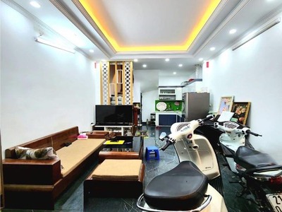 Nhà mới- ngõ thông -sổ đỏ đẹp- tặng full nội thất, cầu giấy165m2,giá 5,5 tỷ thương lượng 0