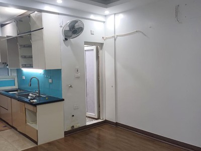 Bán căn hộ tầng 2 khu A Giảng Võ, Ba ĐÌnh, 2 ngủ, có thang máy, thoáng mát, dân trí cao, an ninh tốt 1