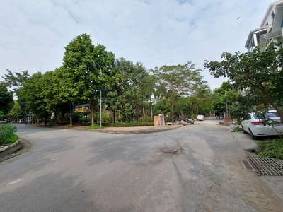 Bán gấp nhà phân lô lai xa, trước nhà đầu 10 ô tô, giá 6.6 tỷ 1