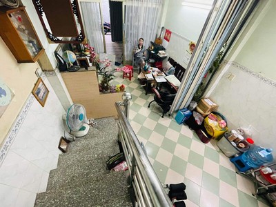 Lạc long quân phường 3 quận 11. 0