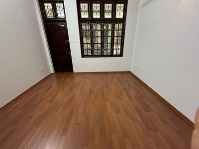 Cực hiếm phân lô trần quốc hoàn 55m 4 tầng nhỉnh 14 tỷ- ô tô tránh vỉ hè rộng gần phố- nhà đẹp kinh 4