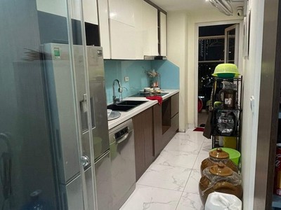 Bán  căn chung cư  lô góc tòa south building pháp vân hoàng mai 77m, 2pn giá 3.x tỷ 0