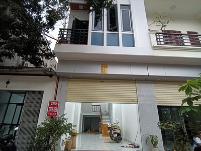 Chính chủ cho thuê tầng 1 mới xây ngay mặt đường lớn tại số 9 - đường lam sơn, tích sơn, vĩnh yên, 0