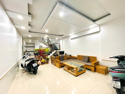 Mặt đường bùi tự nhiên 68 m x 4 tầng hướng nam mát mẻ 4