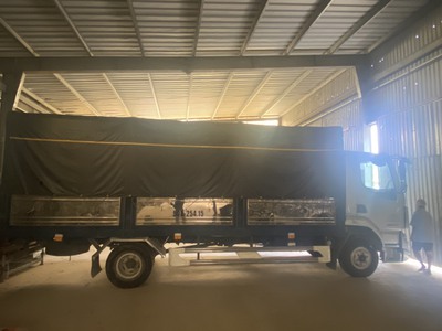 Xe tải thùng chenglong 6.35 tấn thùng dài 6m4 4
