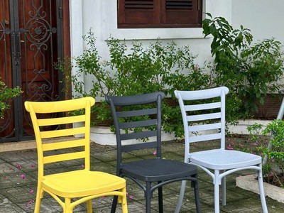 Ghế cafe nhựa đúc 3