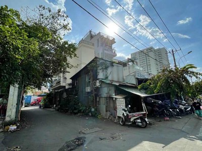 Diện tích thực tế sử dụng 110m2, mặt tiền ngang 7,1m, 4 tầng 0