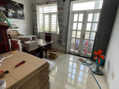Diện tích thực tế sử dụng 110m2, mặt tiền ngang 7,1m, 4 tầng 3