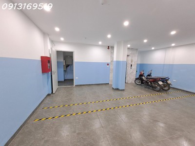 Cần bán nhà mỹ đình 40m, 5t, thang máy, ô tô, kinh doanh. giá hơn 4 tỷ 2