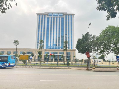 Chính chủ cần sang nhượng quán coffee đối diện toà nhà bảo hiểm xã hội việt nam cho bạn nào có nhu 4