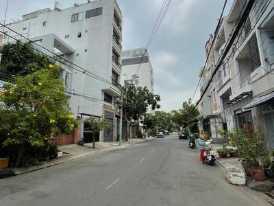 Nhà 4 tầng dtsd 200m2 - khu đông âu - hoàng quốc việt - quận 7 . tặng full nội thất 1
