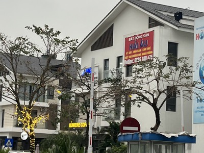 Bán gấp biệt thự vạn phúc hà đông dt160m2,dt160m2,mt10m,nhà 3,5 tầng ,giá bán 22 tỷ 0