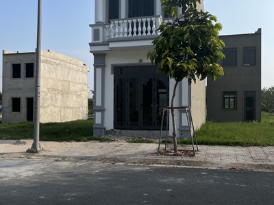 Nhà 1 trệt 1 lầu ngay chợ Vĩnh Tân, giá ngộp 1ty150 2