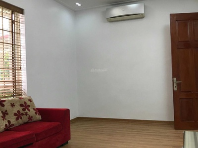 Chính chủ cần cho thuê căn hộ 3 PN, 1PK, 100m2 ngõ 27 Phố Cát Linh 4